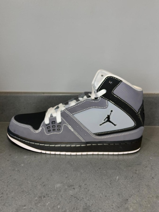 Jordan Mid-Top Athletic Sneaker in Gray, Black and White main image 7